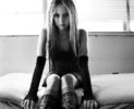 Avril-UMS-photoshoot-avril-lavigne-17602867-400-326