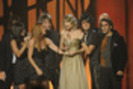 taylorswift4_win_cma09_h_h