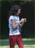 normal_selena-gomez-miley-cyrus-01