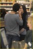 Joe-Jonas-Demi-Lovato-Grocery-Giggly-joe-jonas-11271858-814-1222[1]