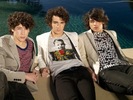 jonas-brothers-teen-vogue-6[1]