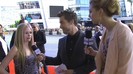 bscap0030 - 2010 - American Music Awards - Red Carpet Interview 01 - Captures by me