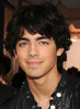 nm_joe_jonas_090401_ssv