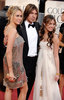 miley-cyrus-parents-golden-globe-awards-2009-red-carpet