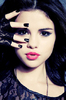 selena  au ma doare ochiul