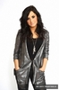 Demi-Photoshoot-demi-lovato-16943357-266-399