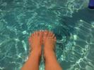 emily-osment-feet-twitter