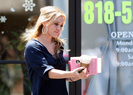 hilary-duff-salon-blue