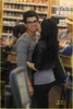 Joe-Jonas-Demi-Lovato-Grocery-Giggly-joe-jonas-11271867-814-1222[1]