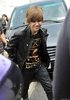 Justin-bieber-justin-bieber-12157275-501-719