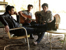 Jonas-Brothers-group-d12[1]