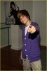 justin-bieber-nintendo-store-04