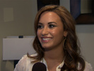 127793_demi-lovato-has-some-fun-at-the-us-open-august-28-2010
