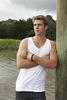 TheLastSong-04-LiamHemsworth-560x420