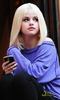 selena_gomez_blonde_wig_1.0.0.0x0.292x484