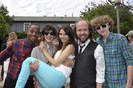 Here\'s a behind the scenes pic from the #ipartywithvictorious premiere with some of my cast mates! 