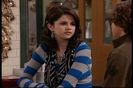 2-26-Wizards-vs-Vampires-On-Waverly-Place-selena-gomez-7407447-400-266