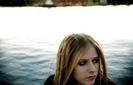 Avril-UMS-photoshoot-avril-lavigne-17602875-400-254