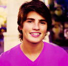 Gregg Sulkin . xD