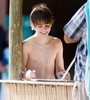 justin-bieber-shirtless[1]