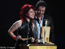 paramore-08-mtvu-woodie-awards--large-msg-122660323686