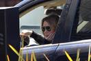 Miley-Cyrus_COM_StudioCity_11Sept2010_08