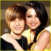 justin-bieber-selena-gomez-protective