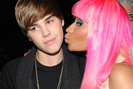 now,nicki minaj is kissing me