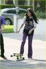 selena-gomez-sick-skateboarder-15