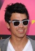 KCA-2010-27-3-joe-jonas-11150548-414-600[1]