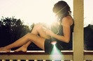 alone-cute-girl-sky-sun-Favim.com-185334