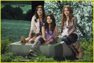 miley-demi-and-selena-demi-l-miley-c-and-selena-g-6579513-500-335