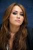 Miley-Cyrus_COM-TheLastSongPressConference-2010mar13-010